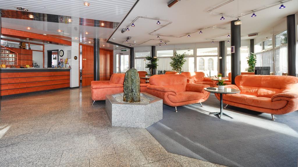 Hotel-Restaurant Ackersand Interior photo